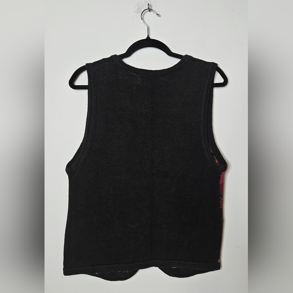 White Stag Vintage Knit Embroidered Black Red Floral Vest Grandma-core SIZE SP - Picture 5 of 5